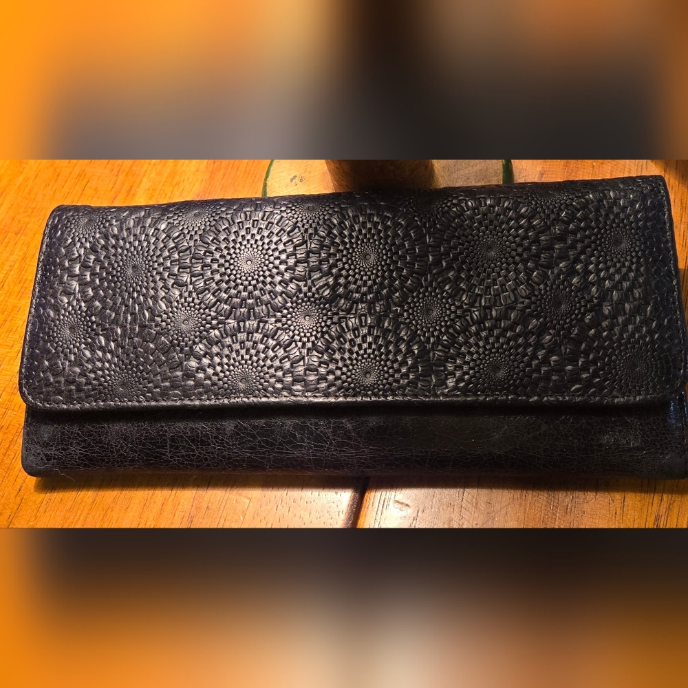 Hobo Black Sadie Trifold Wallet